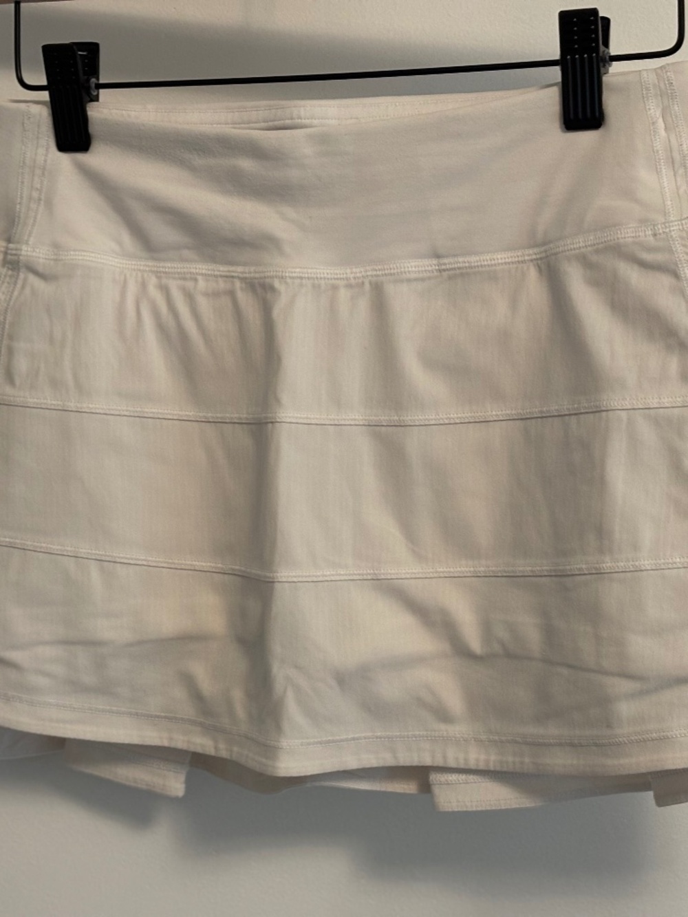 Lululemon white pace rival 4